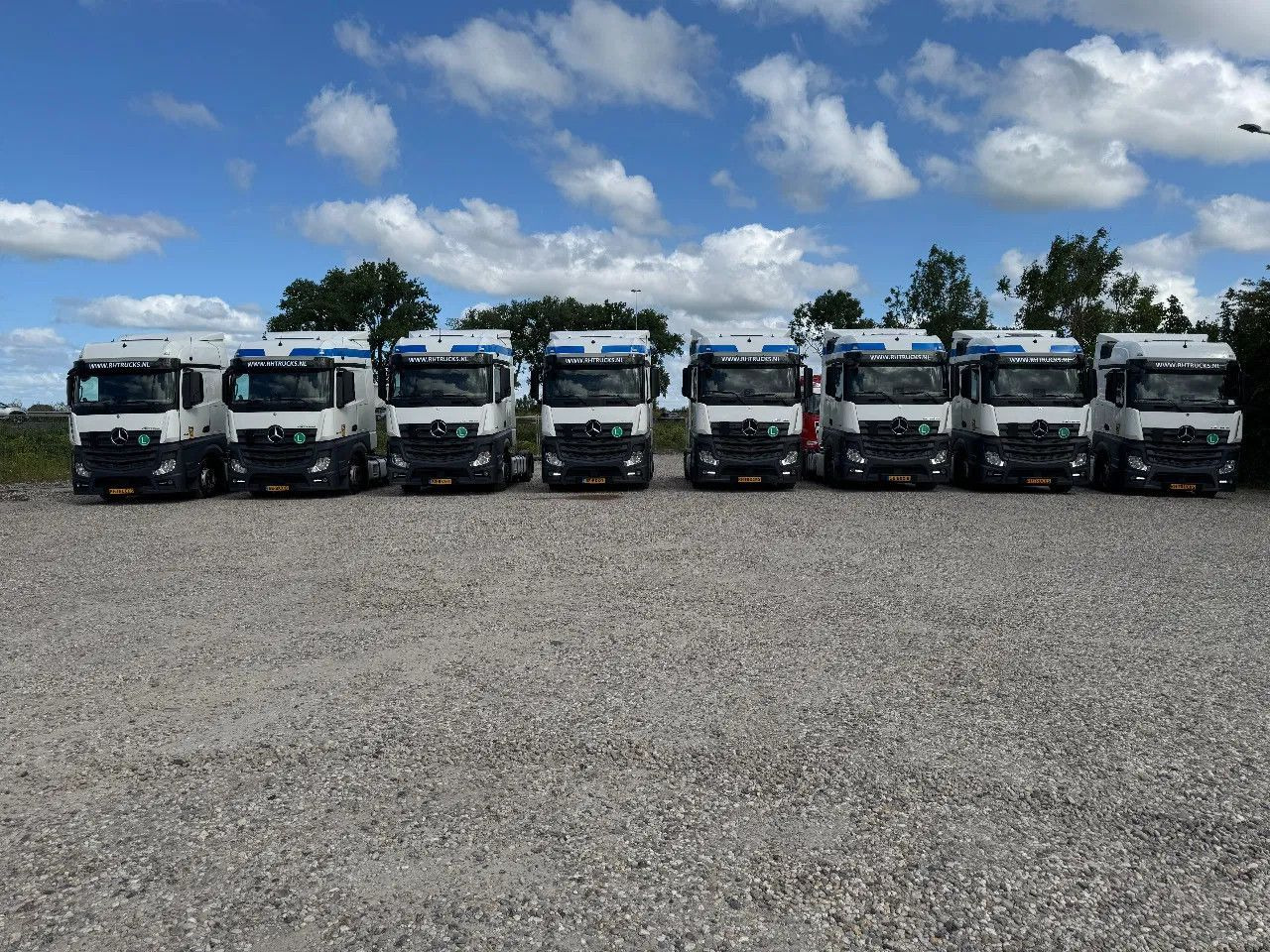 Mercedes-Benz Actros 1842 4X2 EURO 6 - MEGA - 10 UNITS AVAILAB - Тягач: фото 2 Mercedes-Benz Actros 1842 4X2 EURO 6 - MEGA - 10 UNITS AVAILAB - Тягач: фото 2
