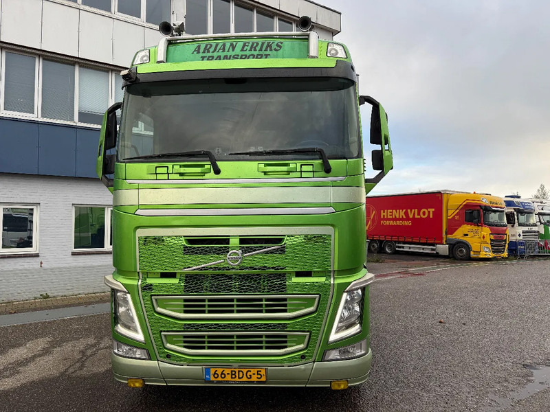 Volvo FH 460 4X2 EURO 6 + I-Shift + I-ParkCool + FULL SPOILERS - Тягач: фото 2 Volvo FH 460 4X2 EURO 6 + I-Shift + I-ParkCool + FULL SPOILERS - Тягач: фото 2