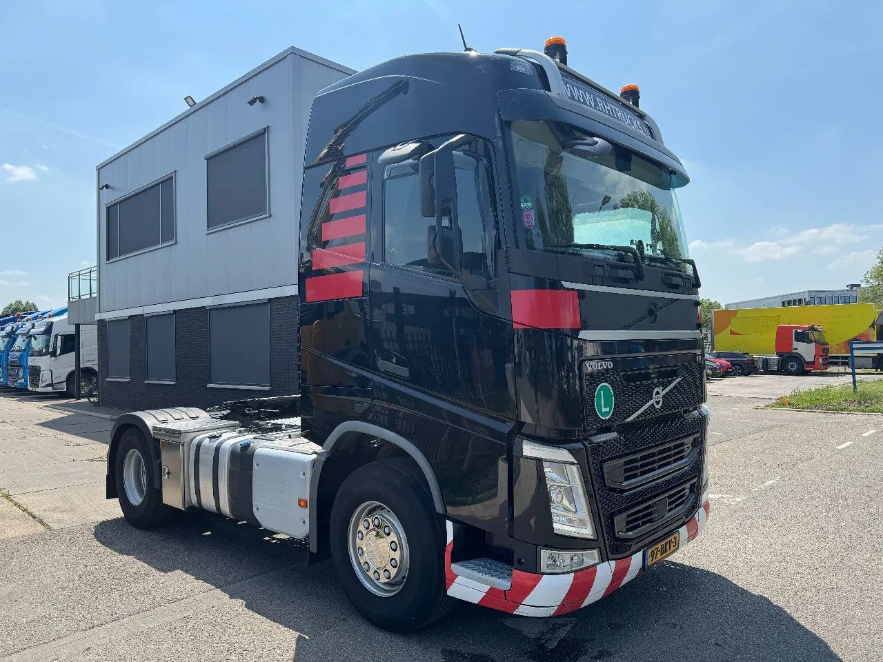 Volvo FH 460 4X2 EURO 6 STANDKLIMA 2 UNITS - Тягач: фото 4 Volvo FH 460 4X2 EURO 6 STANDKLIMA 2 UNITS - Тягач: фото 4