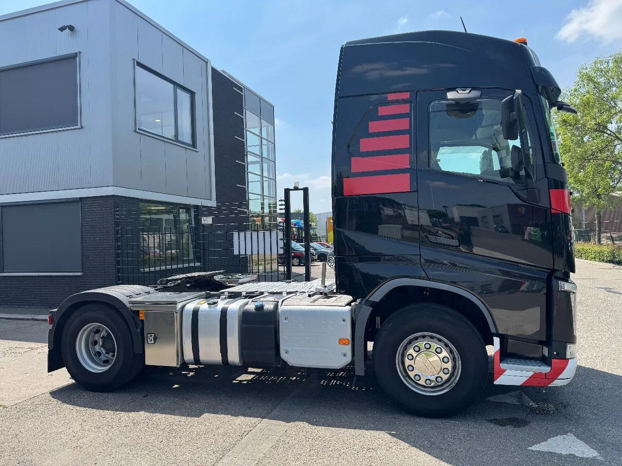 Volvo FH 460 4X2 EURO 6 STANDKLIMA 2 UNITS - Тягач: фото 5 Volvo FH 460 4X2 EURO 6 STANDKLIMA 2 UNITS - Тягач: фото 5