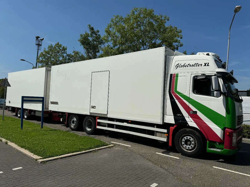 Volvo FH 12.420 6X2 - EURO 3 + HANGER NETAM-FRUEHAUF + THERMOKING + DHOLLANDIA LIFT - Рефрижератор: фото 1 Volvo FH 12.420 6X2 - EURO 3 + HANGER NETAM-FRUEHAUF + THERMOKING + DHOLLANDIA LIFT - Рефрижератор: фото 1