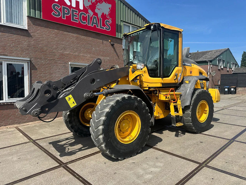 Volvo L60H , CE, 31359 HOURS, AUXILIARY HYDRAULICS, AIR CONDITIONER - Погрузчик: фото 2 Volvo L60H , CE, 31359 HOURS, AUXILIARY HYDRAULICS, AIR CONDITIONER - Погрузчик: фото 2