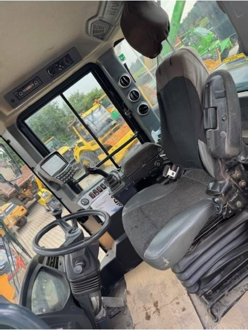 Колёсный погрузчик HYUNDAI HL 955A: фото 11 Колёсный погрузчик HYUNDAI HL 955A: фото 11