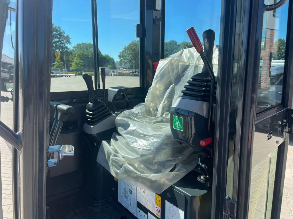 KOMATSU PC16 - Мини-экскаватор: фото 5 KOMATSU PC16 - Мини-экскаватор: фото 5