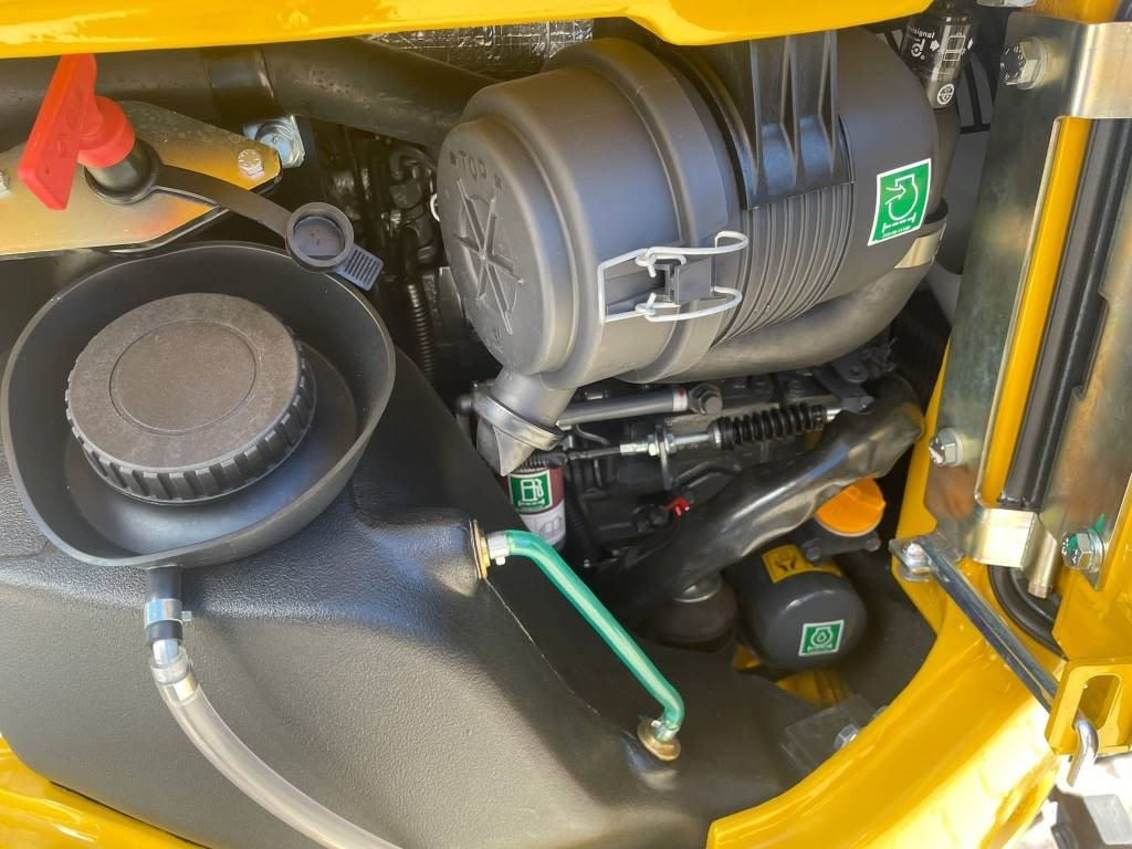 KOMATSU PC16 - Мини-экскаватор: фото 4 KOMATSU PC16 - Мини-экскаватор: фото 4