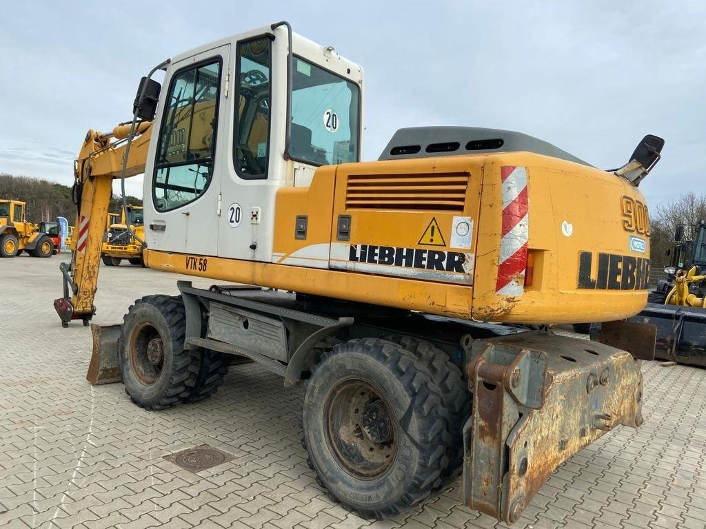 LIEBHERR A 900 C Lit. - Колёсный экскаватор: фото 1 LIEBHERR A 900 C Lit. - Колёсный экскаватор: фото 1