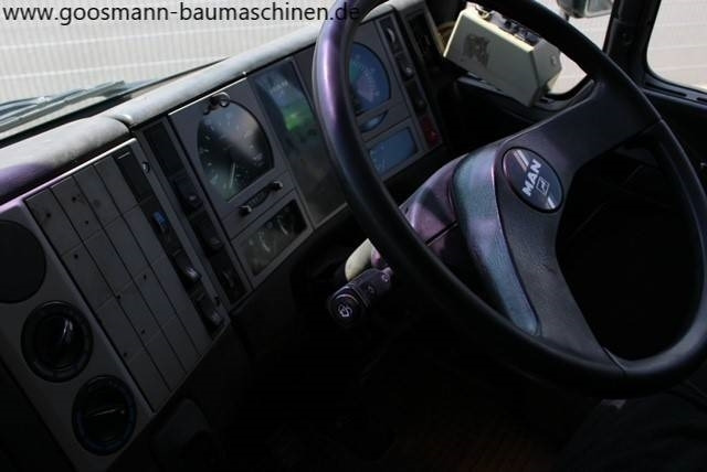 MAN M32 - Подметально-уборочная машина: фото 4 MAN M32 - Подметально-уборочная машина: фото 4