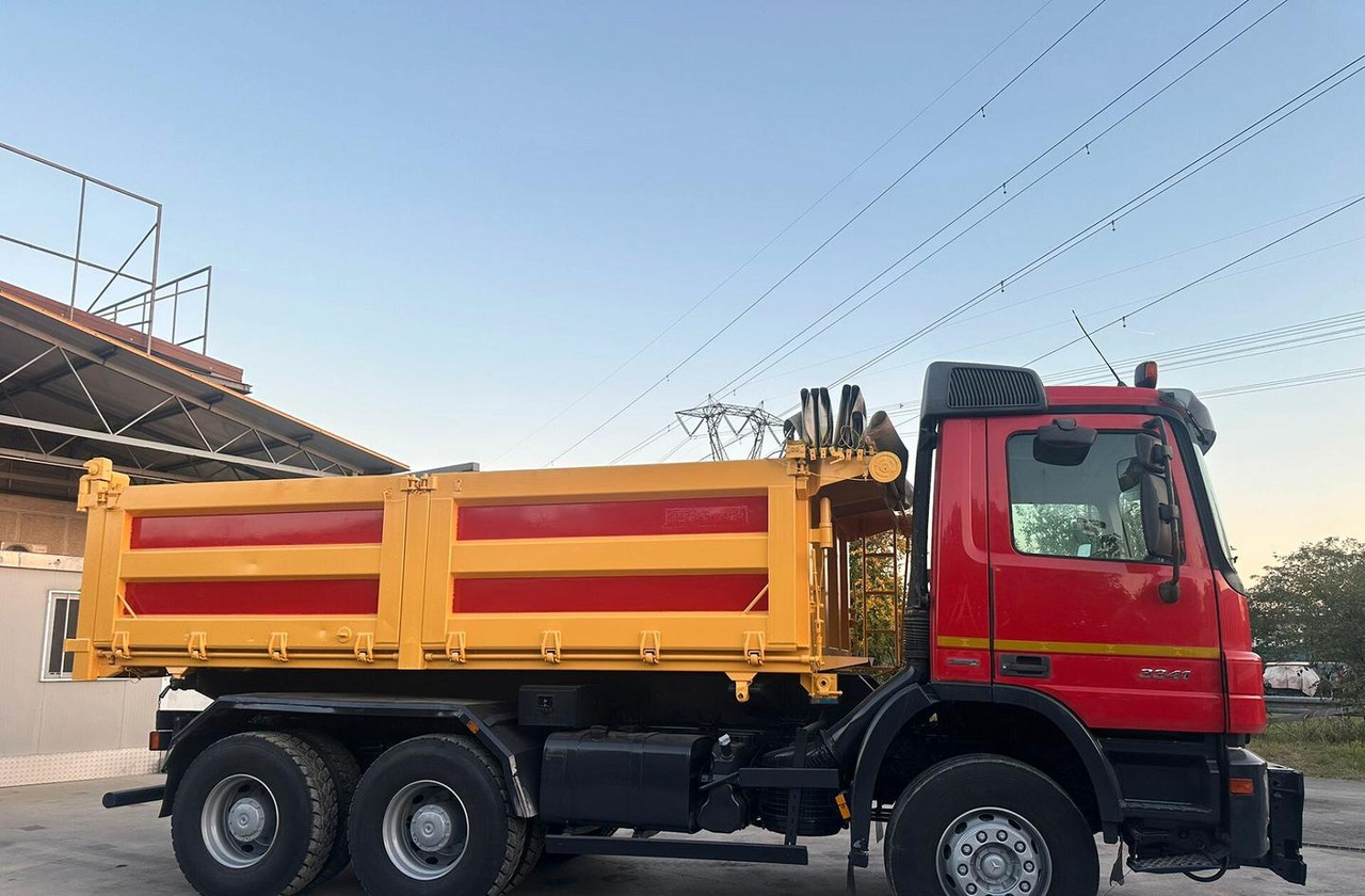 Mercedes 3 assi ribaltabile euro 5 - Самосвал: фото 3 Mercedes 3 assi ribaltabile euro 5 - Самосвал: фото 3