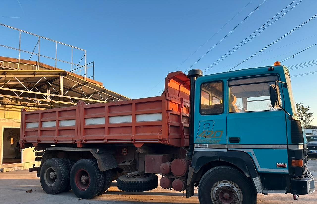 Renault R420 3 assi ribaltabile - Самосвал: фото 2 Renault R420 3 assi ribaltabile - Самосвал: фото 2