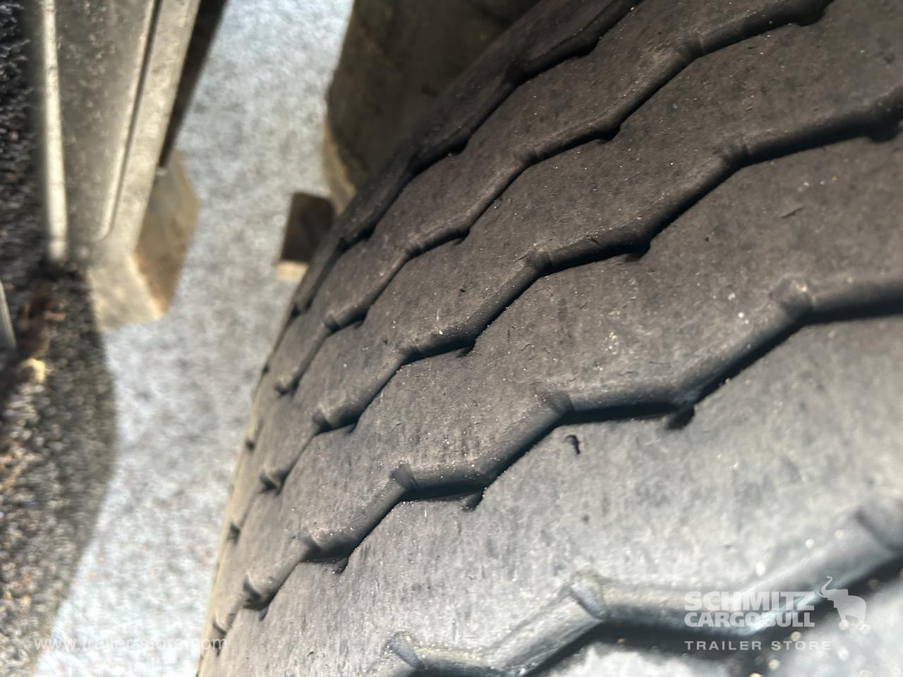SCHMITZ Curtainsider Standard - Тентованный полуприцеп: фото 4 SCHMITZ Curtainsider Standard - Тентованный полуприцеп: фото 4