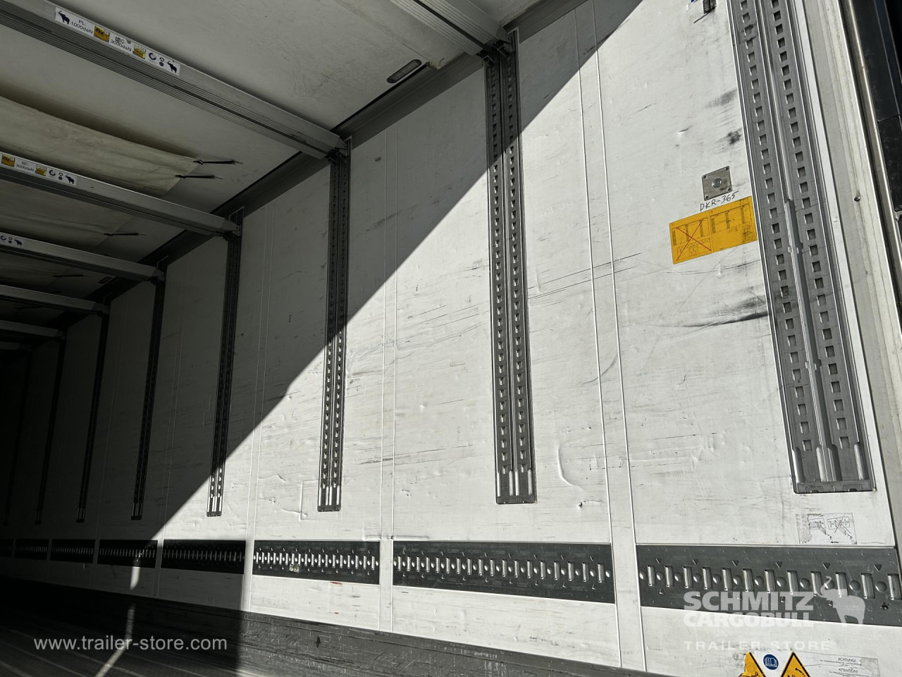 SCHMITZ Reefer Multitemp - Изотермический полуприцеп: фото 3 SCHMITZ Reefer Multitemp - Изотермический полуприцеп: фото 3