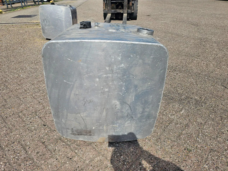 MAN Mercedes Actros - A6624703501 - Dieseltank 290 Liter - Топливный бак для Грузовиков: фото 4 MAN Mercedes Actros - A6624703501 - Dieseltank 290 Liter - Топливный бак для Грузовиков: фото 4