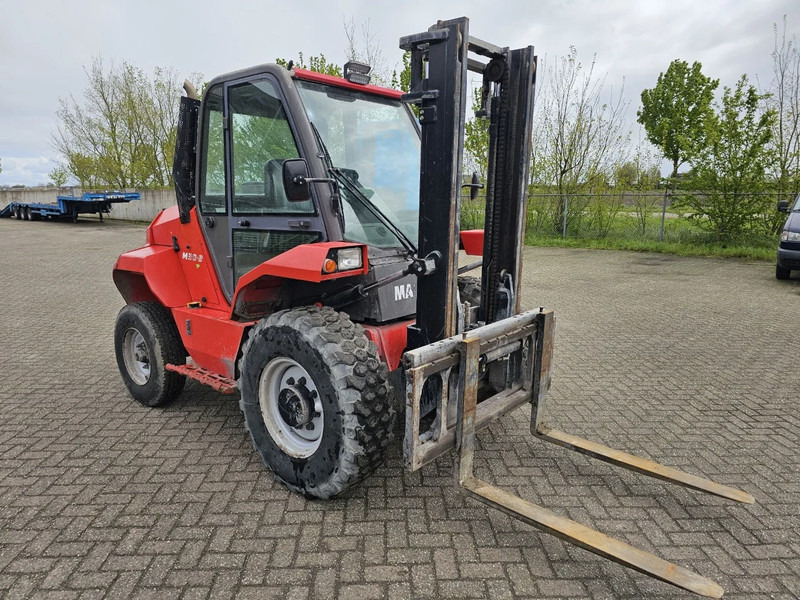 Manitou M 30-2 4ST3B - Внедорожный погрузчик: фото 5 Manitou M 30-2 4ST3B - Внедорожный погрузчик: фото 5