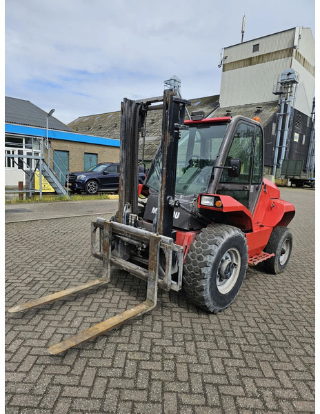 Manitou M 30-2 4ST3B - Внедорожный погрузчик: фото 2 Manitou M 30-2 4ST3B - Внедорожный погрузчик: фото 2