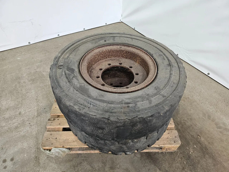 Michelin FULL RUBBER - 315/80R22.5 - Шина для Грузовиков: фото 1 Michelin FULL RUBBER - 315/80R22.5 - Шина для Грузовиков: фото 1