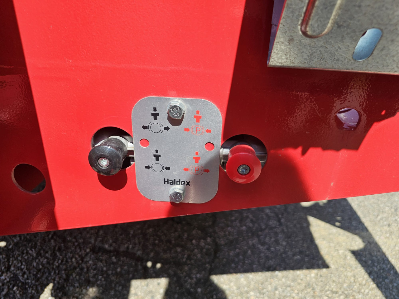 Низкорамный прицеп Fliegl TTS-H 100 / Hangler TPS 2: фото 9