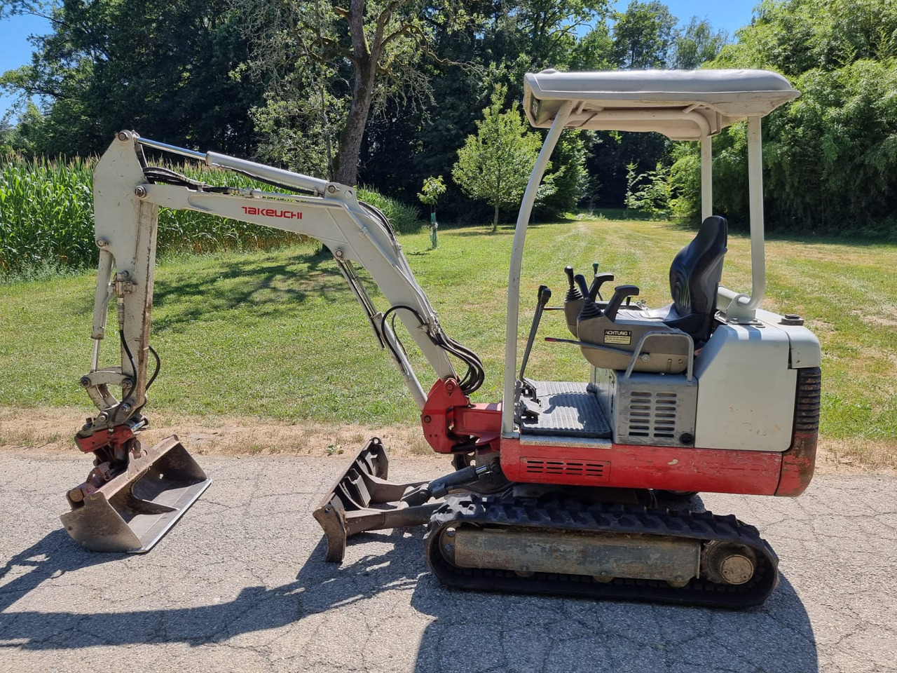 TAKEUCHI TB 016 - Мини-экскаватор: фото 1 TAKEUCHI TB 016 - Мини-экскаватор: фото 1