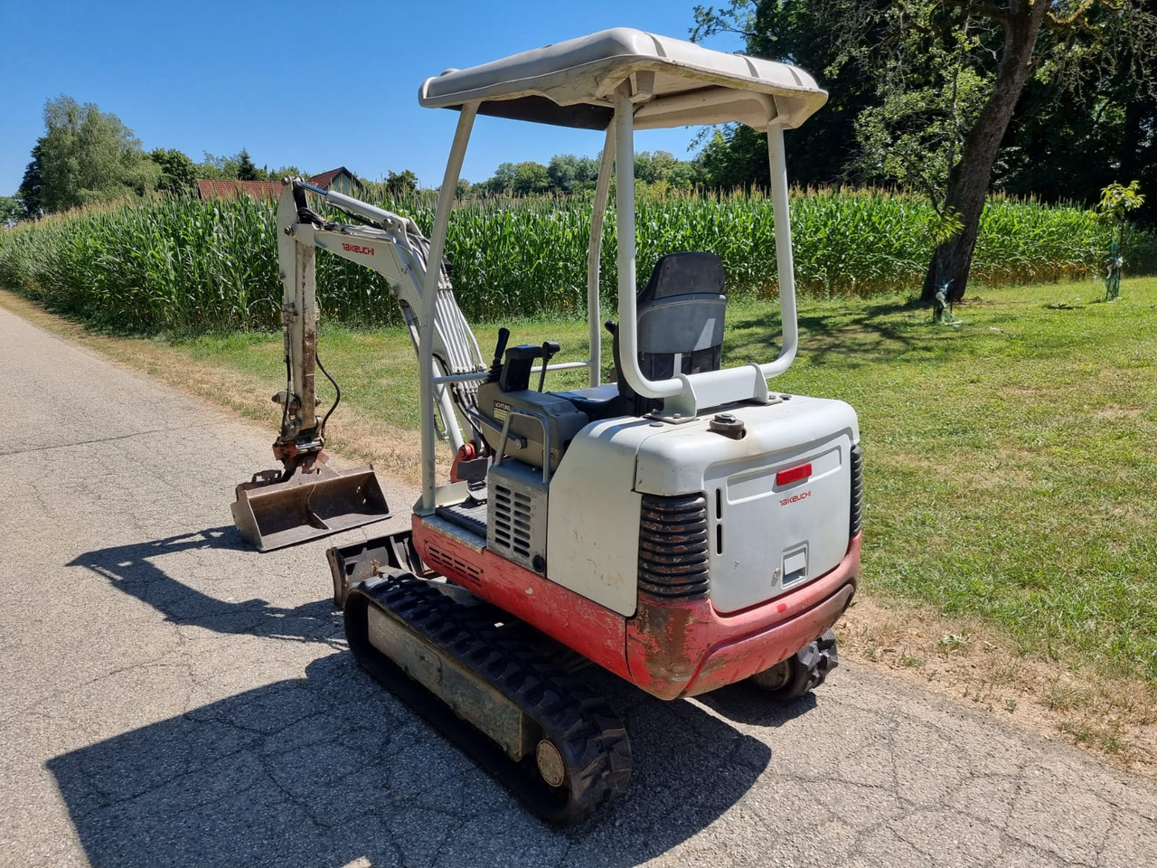 TAKEUCHI TB 016 - Мини-экскаватор: фото 5 TAKEUCHI TB 016 - Мини-экскаватор: фото 5