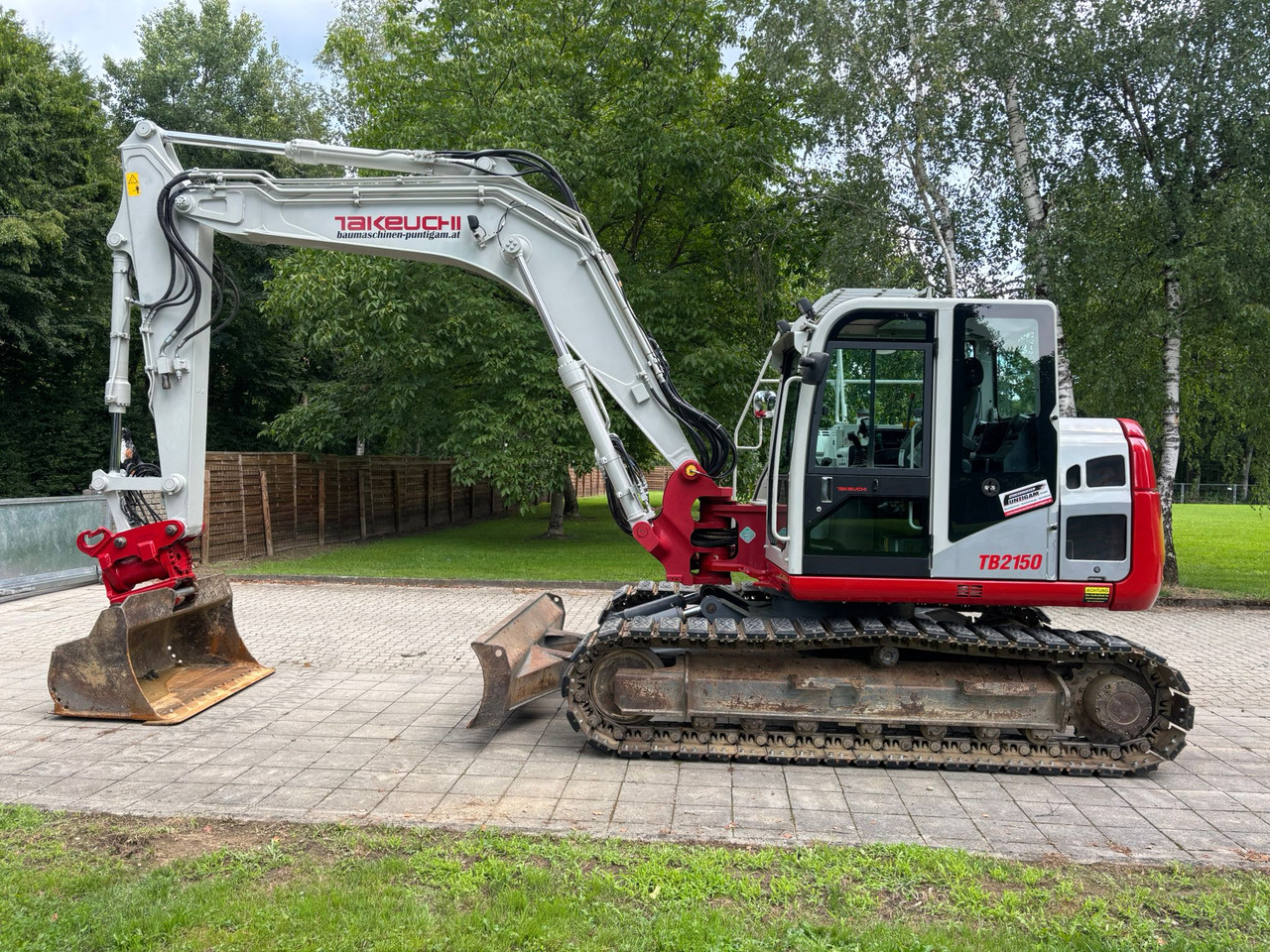 TAKEUCHI TB 2150 - Гусеничный экскаватор: фото 1 TAKEUCHI TB 2150 - Гусеничный экскаватор: фото 1