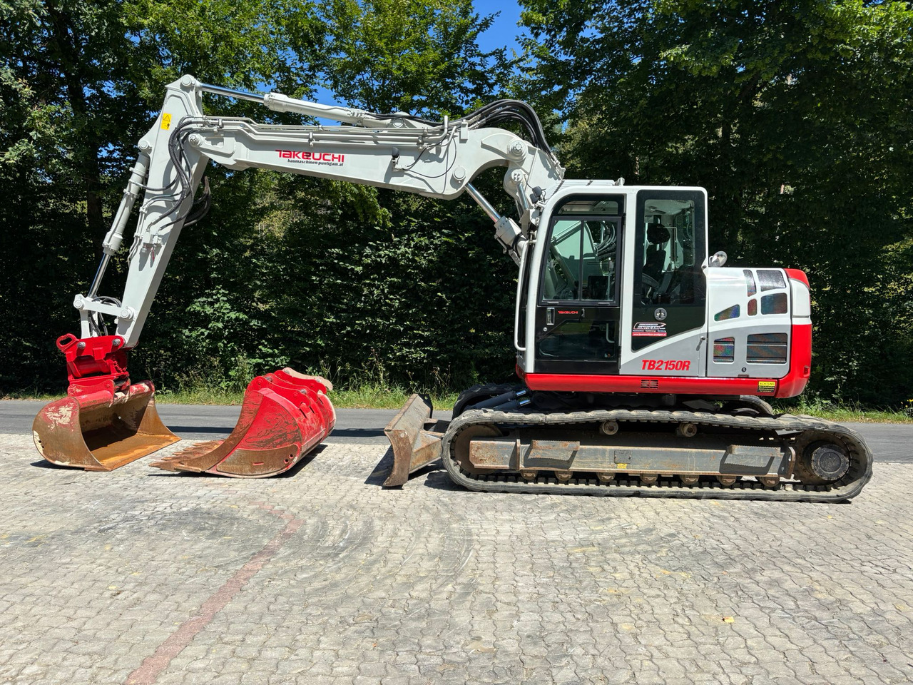 Takeuchi TB 2150 R - Гусеничный экскаватор: фото 1 Takeuchi TB 2150 R - Гусеничный экскаватор: фото 1