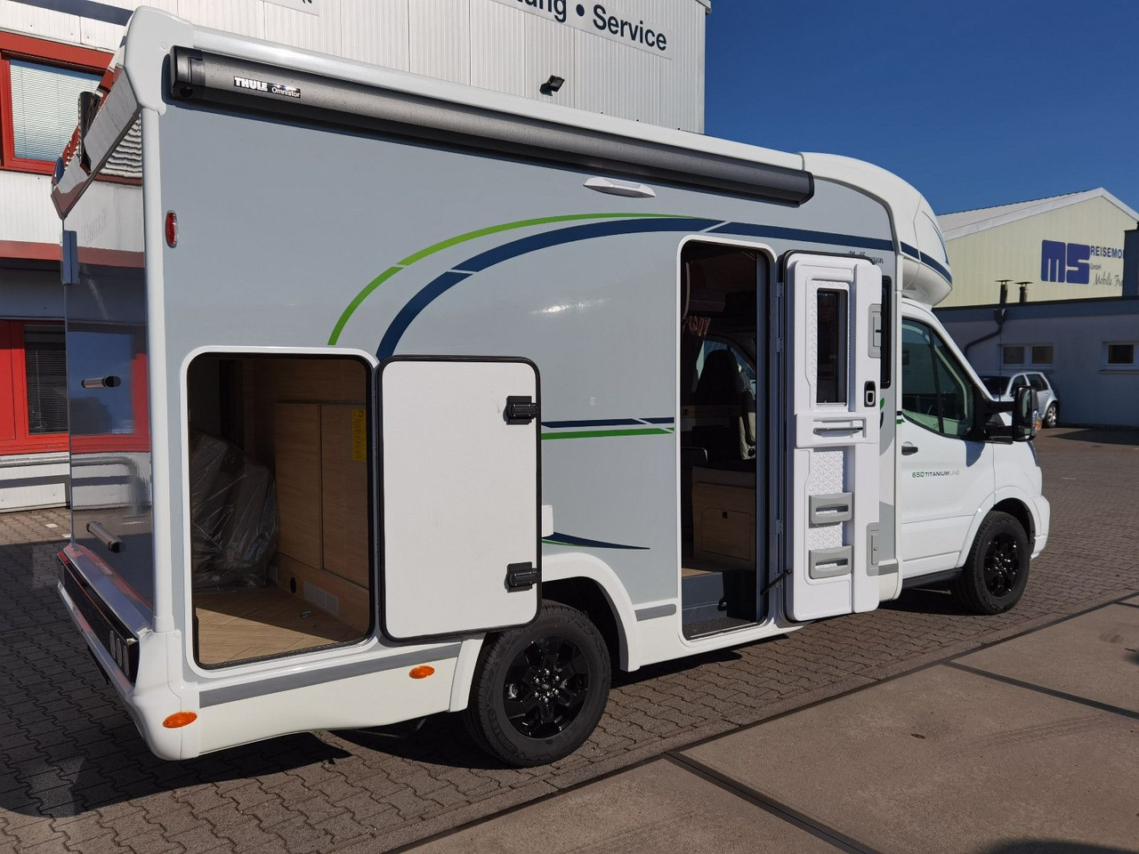 Полуинтегрированный автодом Chausson 650 TITANIUM / - 2026 - / 165PS - 8G. / HUBBETT: фото 10 Полуинтегрированный автодом Chausson 650 TITANIUM / - 2026 - / 165PS - 8G. / HUBBETT: фото 10