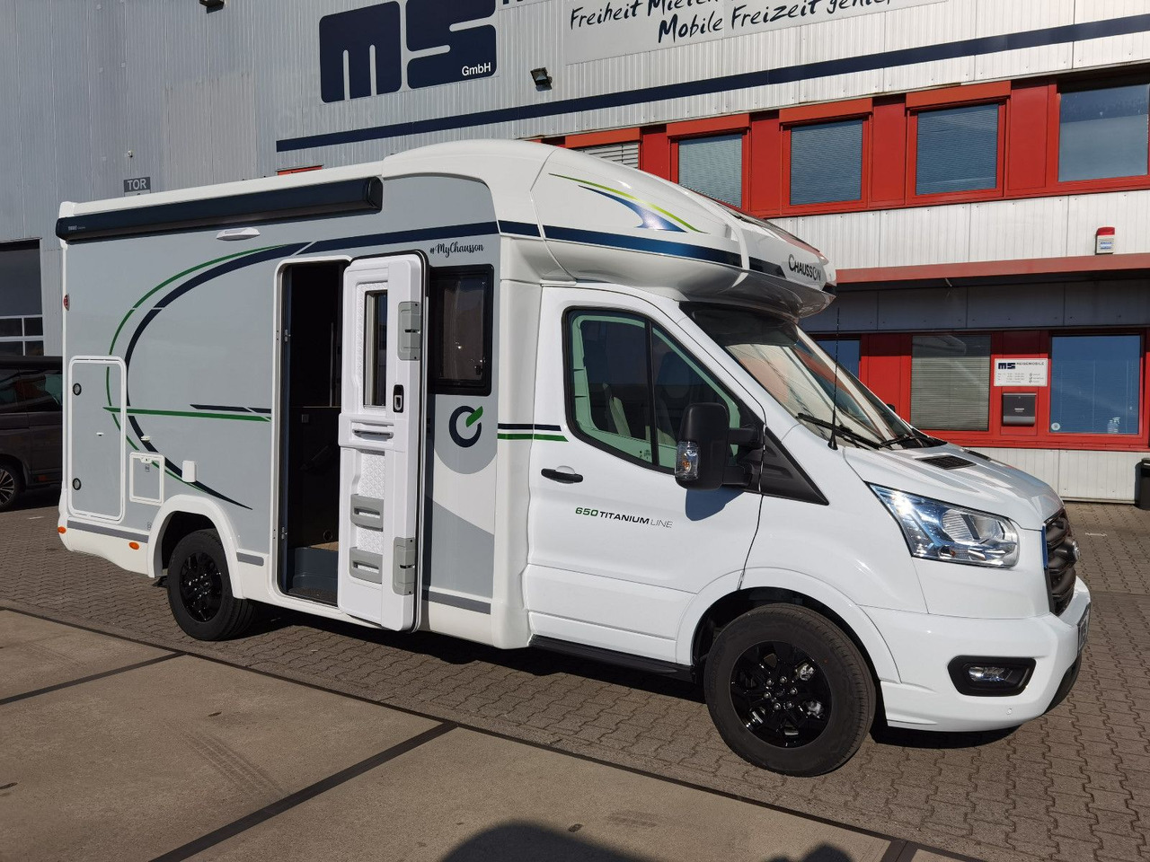 Полуинтегрированный автодом Chausson 650 TITANIUM / - 2026 - / 165PS - 8G. / HUBBETT: фото 9 Полуинтегрированный автодом Chausson 650 TITANIUM / - 2026 - / 165PS - 8G. / HUBBETT: фото 9
