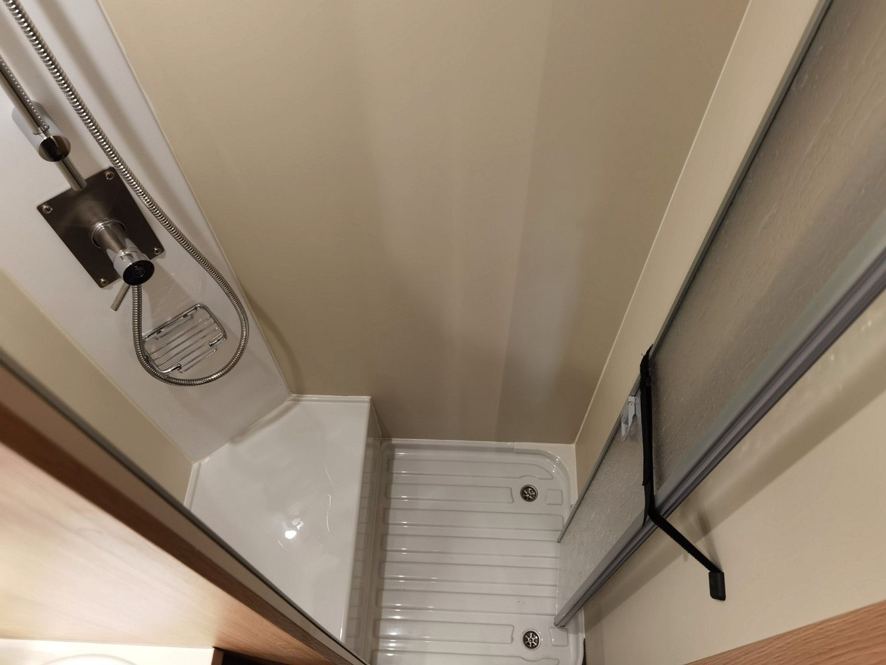 Полуинтегрированный автодом Forster T 699 HB / 140PS / HUBBETT & HECKBETT: фото 22 Полуинтегрированный автодом Forster T 699 HB / 140PS / HUBBETT & HECKBETT: фото 22