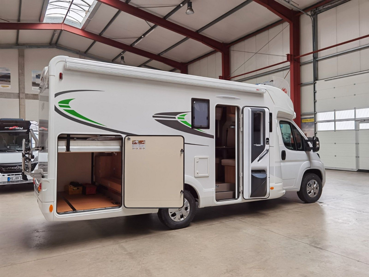 Полуинтегрированный автодом Forster T 699 HB / 140PS / HUBBETT & HECKBETT: фото 8 Полуинтегрированный автодом Forster T 699 HB / 140PS / HUBBETT & HECKBETT: фото 8