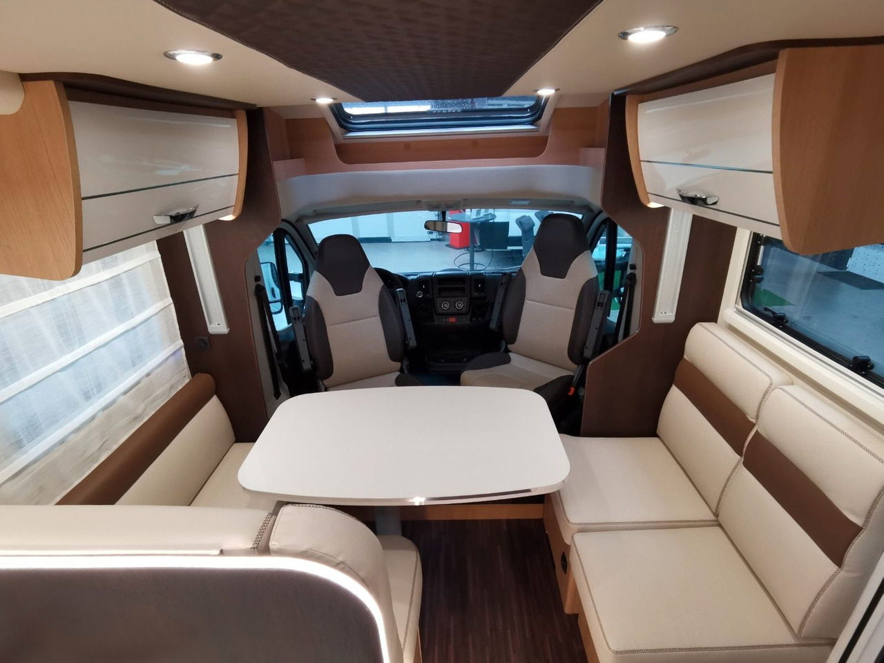 Полуинтегрированный автодом Forster T 699 HB / 140PS / HUBBETT & HECKBETT: фото 12 Полуинтегрированный автодом Forster T 699 HB / 140PS / HUBBETT & HECKBETT: фото 12