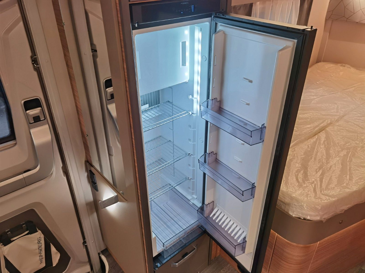 Полуинтегрированный автодом Weinsberg CARALOFT 650 MF / 155PS / TOP - AUSSTATTUNG: фото 15 Полуинтегрированный автодом Weinsberg CARALOFT 650 MF / 155PS / TOP - AUSSTATTUNG: фото 15