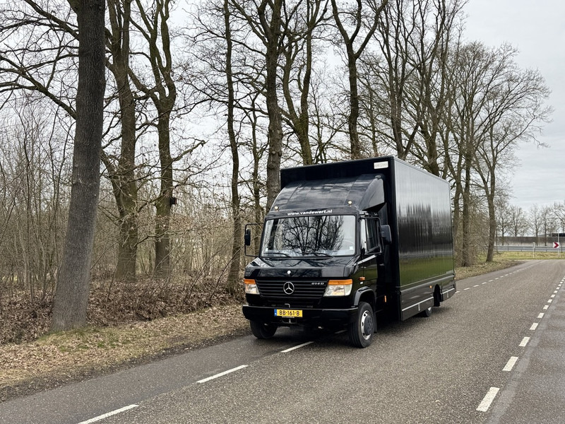 Mercedes-Benz vario 814 D - Грузовик с закрытым кузовом: фото 1 Mercedes-Benz vario 814 D - Грузовик с закрытым кузовом: фото 1