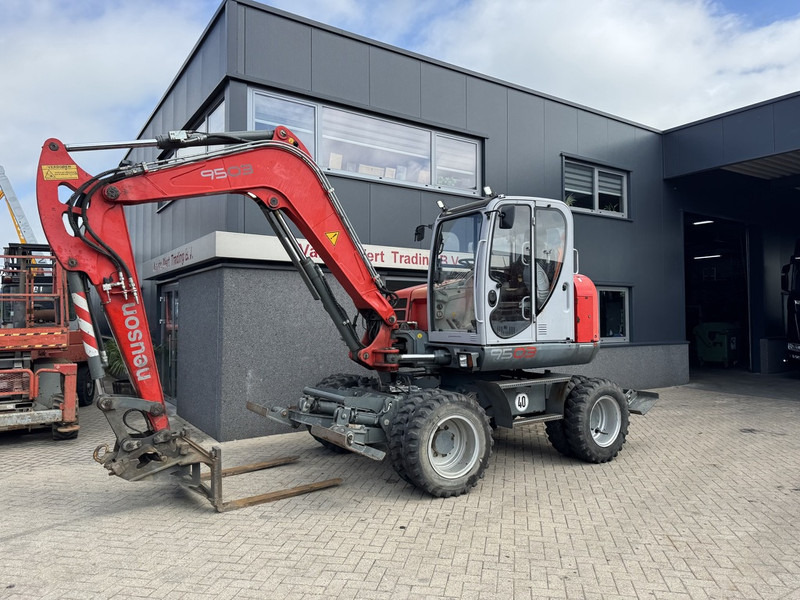 Neuson 9503 WD Mobiele Kraan 2009 Palletvork, Stenenklem, 2x Bak 8860hours Deutz Diesel - Мобильный кран: фото 3 Neuson 9503 WD Mobiele Kraan 2009 Palletvork, Stenenklem, 2x Bak 8860hours Deutz Diesel - Мобильный кран: фото 3