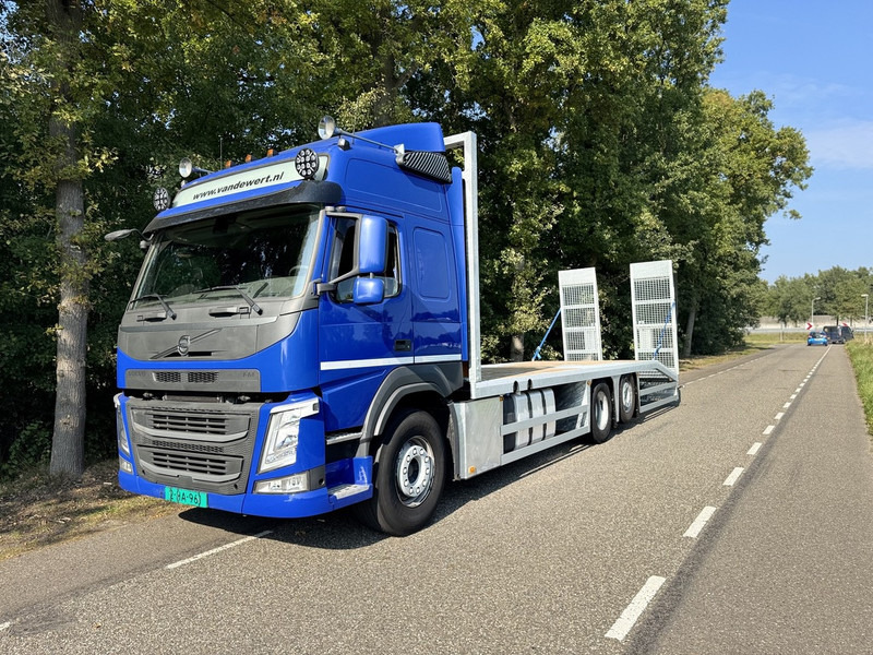 Volvo FM370 6X2 Machine Transporter / Oprij Vrachtwagen 2019 / EURO 6 / 550DKM / Steering Wheel / APK 11-2026 - Автовоз: фото 1 Volvo FM370 6X2 Machine Transporter / Oprij Vrachtwagen 2019 / EURO 6 / 550DKM / Steering Wheel / APK 11-2026 - Автовоз: фото 1