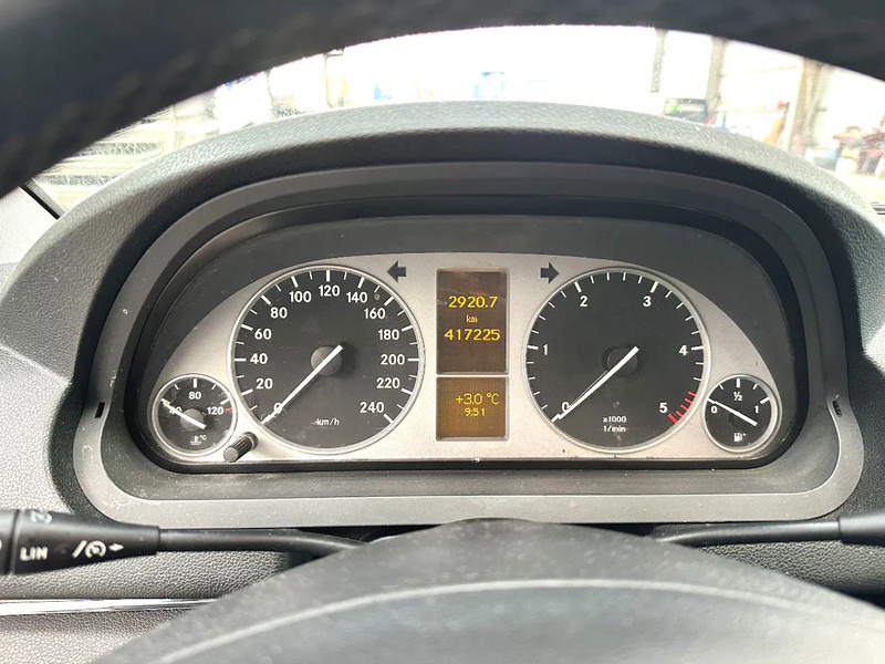 Седан Mercedes-Benz B-Klasse 180 CDI: фото 15