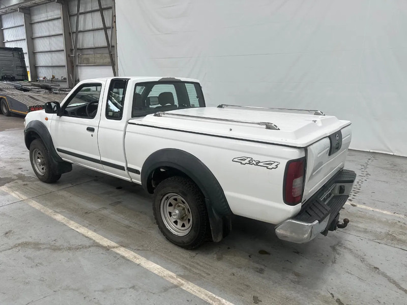 Nissan Navara 2.5 Di / EURO 3 - Легковой автомобиль: фото 3 Nissan Navara 2.5 Di / EURO 3 - Легковой автомобиль: фото 3