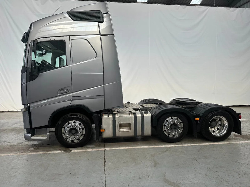 Volvo FH 13.460 Globetrotter / 6x2 / VEB / 469612 km / EURO 6 /PTO - Тягач: фото 2 Volvo FH 13.460 Globetrotter / 6x2 / VEB / 469612 km / EURO 6 /PTO - Тягач: фото 2