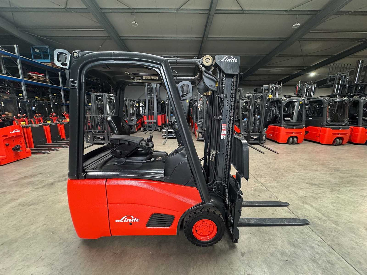 Вилочный погрузчик 04/2021 LINDE E16 1.600 KG 3.+4.: фото 6 Вилочный погрузчик 04/2021 LINDE E16 1.600 KG 3.+4.: фото 6