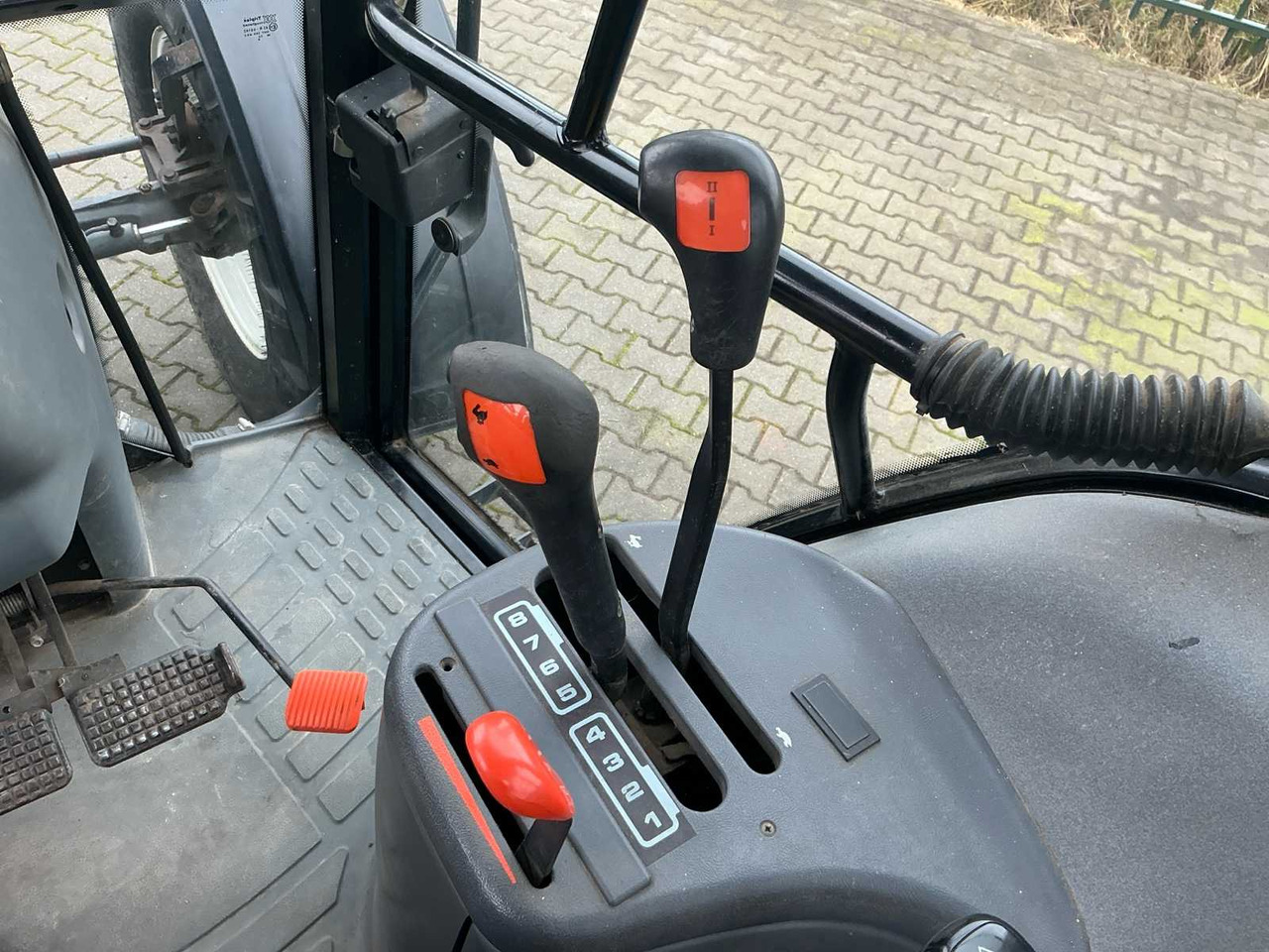 Трактор 1998 NEW HOLLAND TS115 ALL-WHEEL DRIVE FARM TRACTOR: фото 21