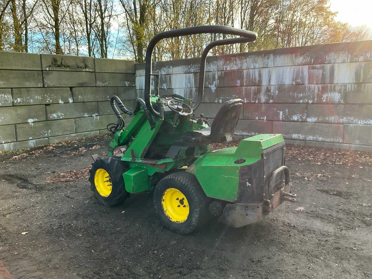 2000 AVANT MULTI SHOVEL - Колёсный погрузчик: фото 3 2000 AVANT MULTI SHOVEL - Колёсный погрузчик: фото 3