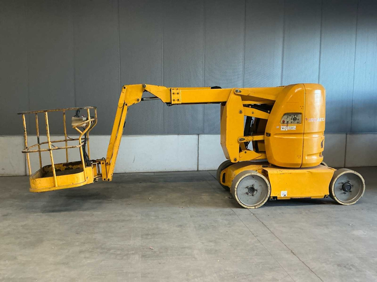 2005 MANITOU 120 AETJ AERIAL PLATFORM - Подъёмник: фото 1 2005 MANITOU 120 AETJ AERIAL PLATFORM - Подъёмник: фото 1