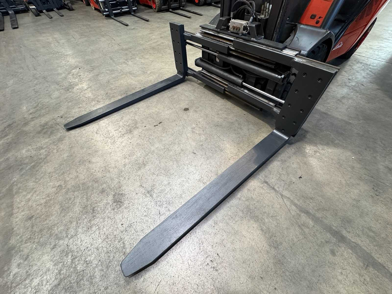 2008 SERVICE + UVV 01/2026 LINDE H35T 3.500KG 3.+4. VALVE WIDER 148CM FORK ADJUSTER GAS FORKLIFT FORKLIFT 10.543 HOURS - Вилочный погрузчик: фото 3 2008 SERVICE + UVV 01/2026 LINDE H35T 3.500KG 3.+4. VALVE WIDER 148CM FORK ADJUSTER GAS FORKLIFT FORKLIFT 10.543 HOURS - Вилочный погрузчик: фото 3