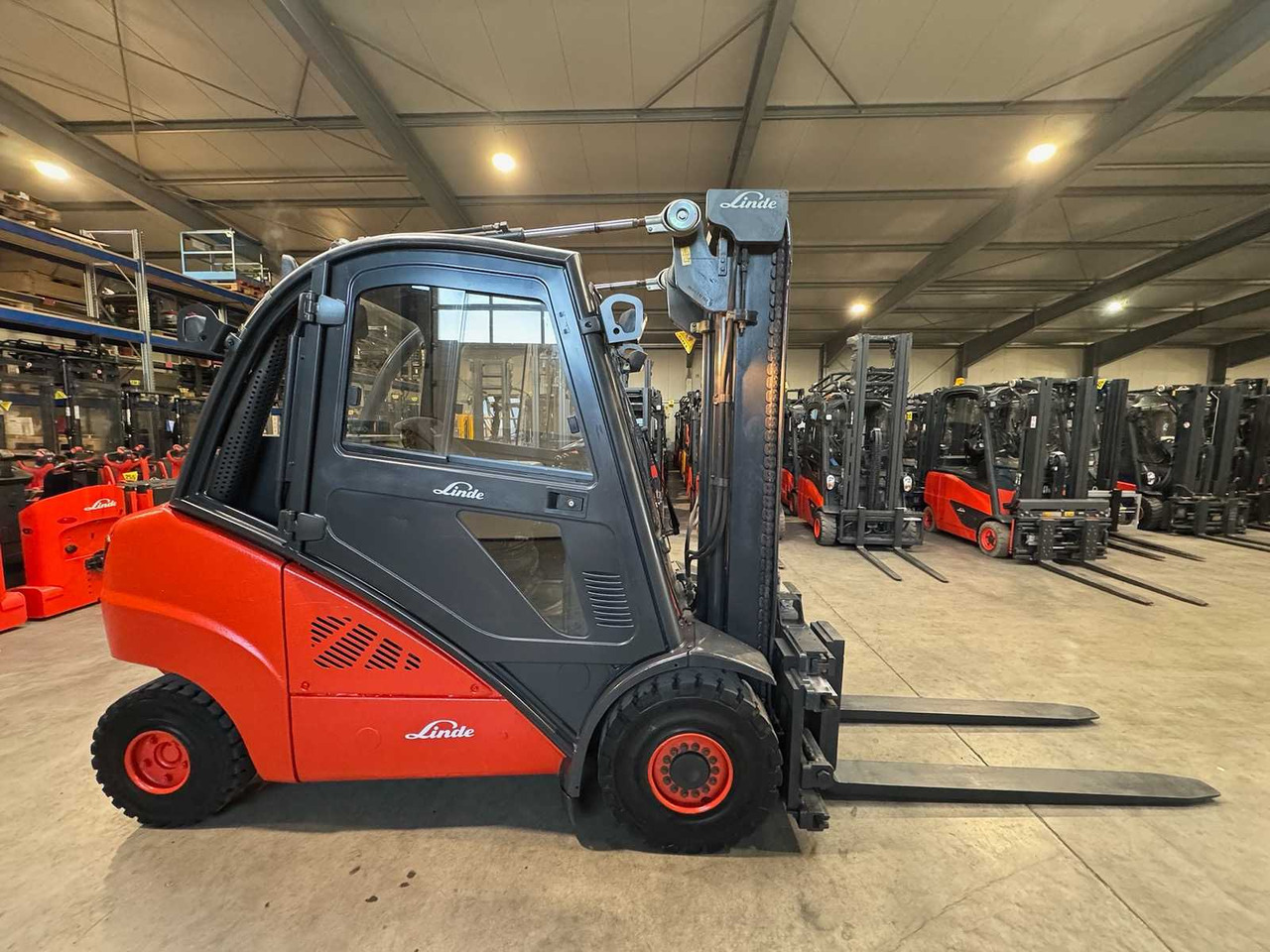 2008 SERVICE + UVV 01/2026 LINDE H35T 3.500KG 3.+4. VALVE WIDER 148CM FORK ADJUSTER GAS FORKLIFT FORKLIFT 10.543 HOURS - Вилочный погрузчик: фото 5 2008 SERVICE + UVV 01/2026 LINDE H35T 3.500KG 3.+4. VALVE WIDER 148CM FORK ADJUSTER GAS FORKLIFT FORKLIFT 10.543 HOURS - Вилочный погрузчик: фото 5