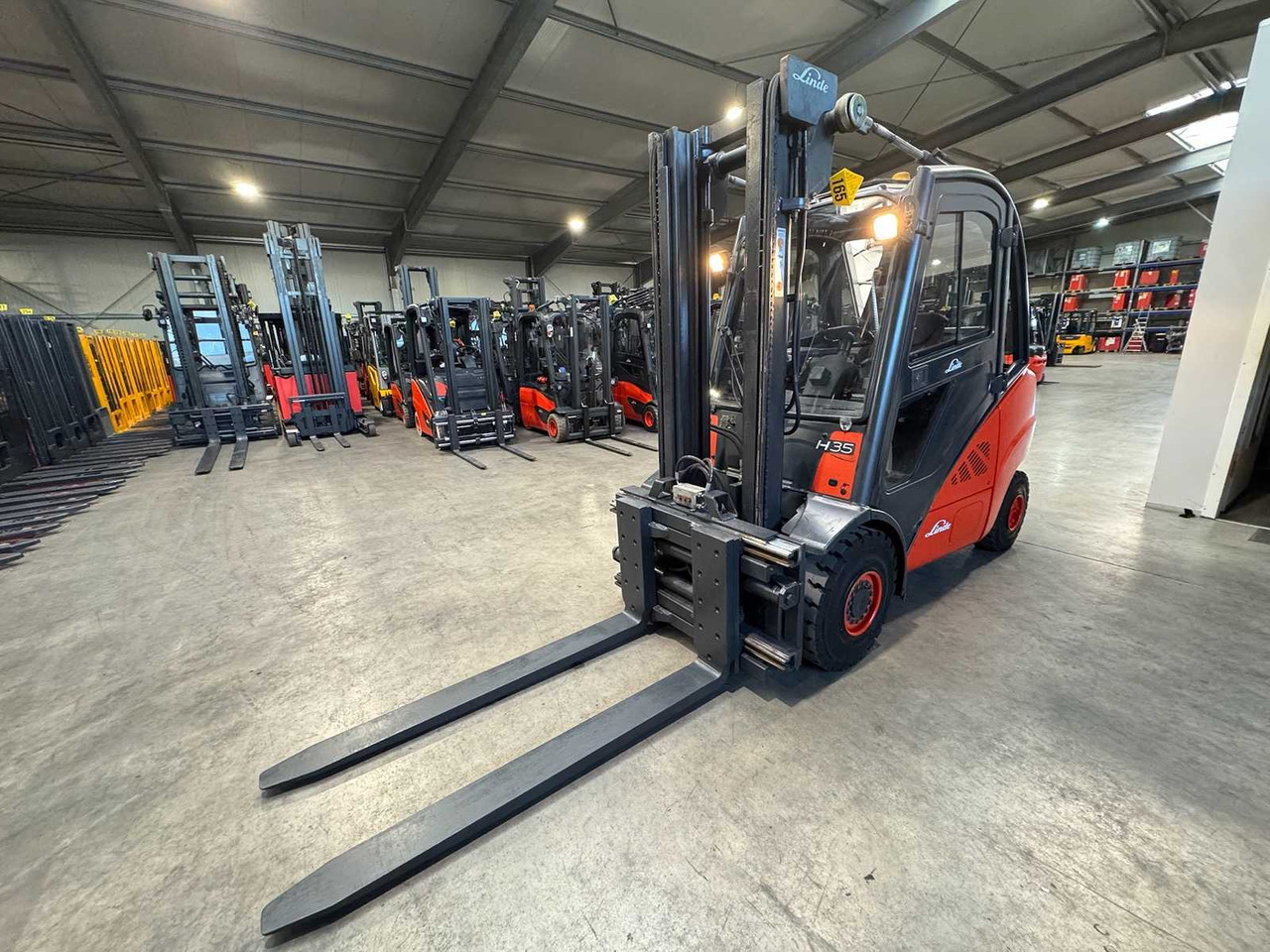 2008 SERVICE + UVV 01/2026 LINDE H35T 3.500KG 3.+4. VALVE WIDER 148CM FORK ADJUSTER GAS FORKLIFT FORKLIFT 10.543 HOURS - Вилочный погрузчик: фото 2 2008 SERVICE + UVV 01/2026 LINDE H35T 3.500KG 3.+4. VALVE WIDER 148CM FORK ADJUSTER GAS FORKLIFT FORKLIFT 10.543 HOURS - Вилочный погрузчик: фото 2