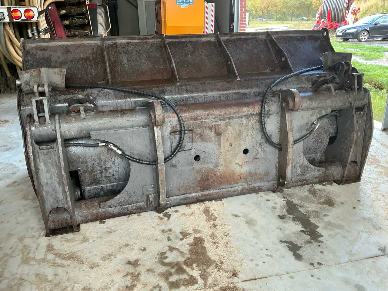 2012 Heavy duty steel body/ground bed - Ковш для экскаватора: фото 4 2012 Heavy duty steel body/ground bed - Ковш для экскаватора: фото 4