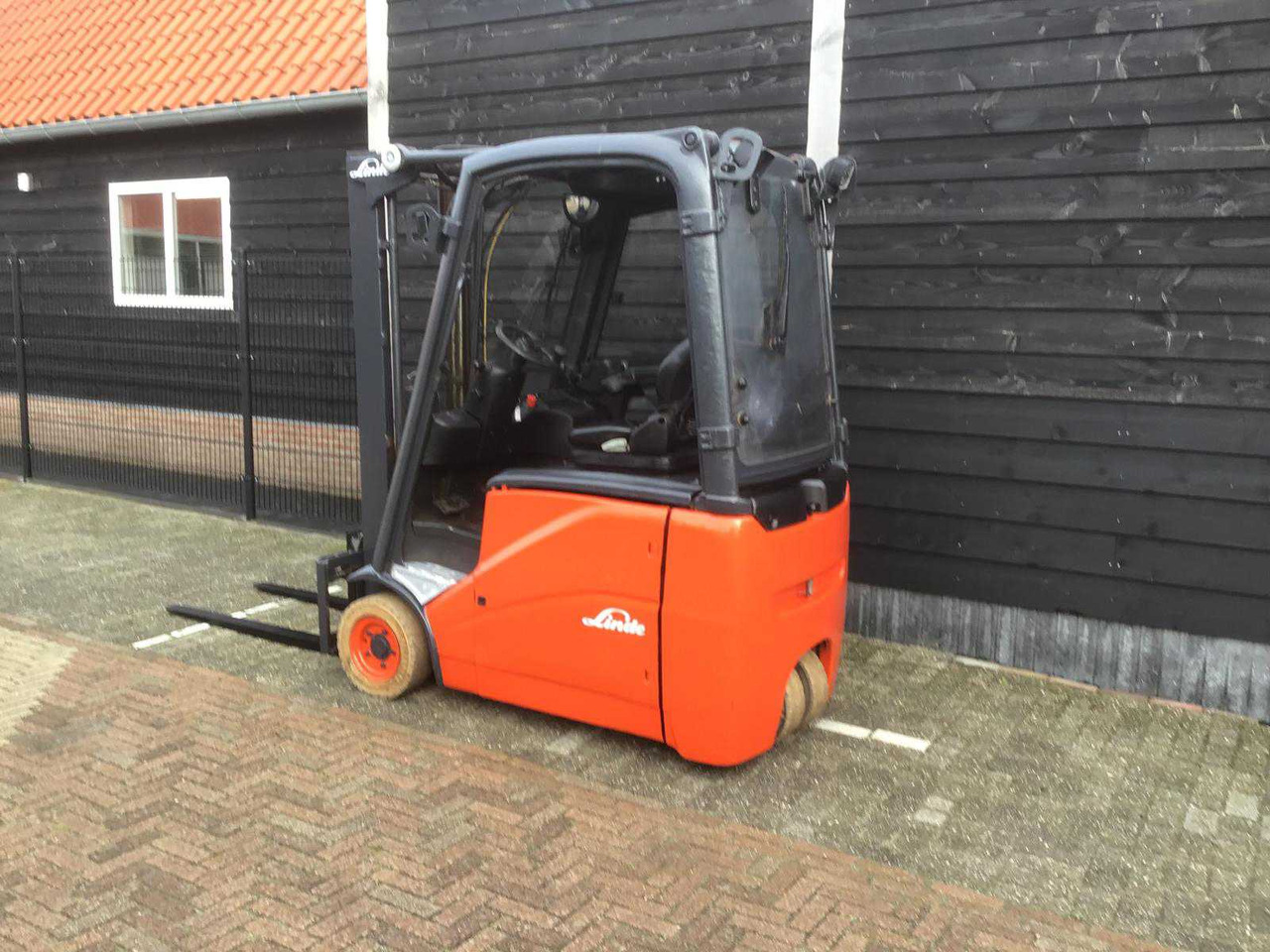 2014 LINDE E16H-01 FORKLIFT - Вилочный погрузчик: фото 3 2014 LINDE E16H-01 FORKLIFT - Вилочный погрузчик: фото 3