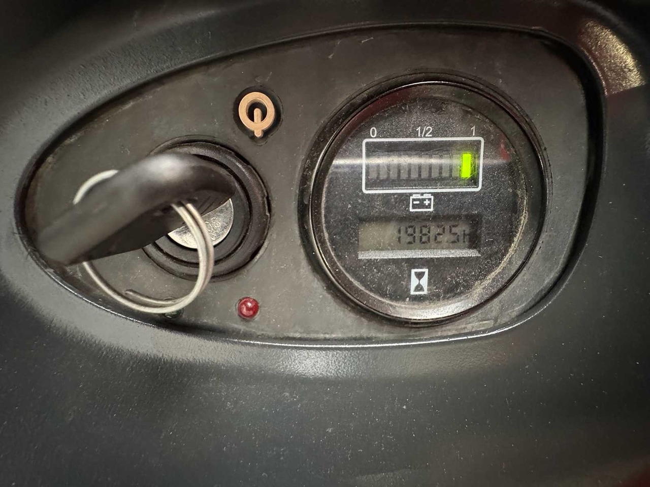 Вилочный погрузчик 2014 SERVICE +UVV 09/2026 LINDE L14 1.400KG TRIPLEX 470CM PALLET TRUCK ANT 1.982 HOURS: фото 11