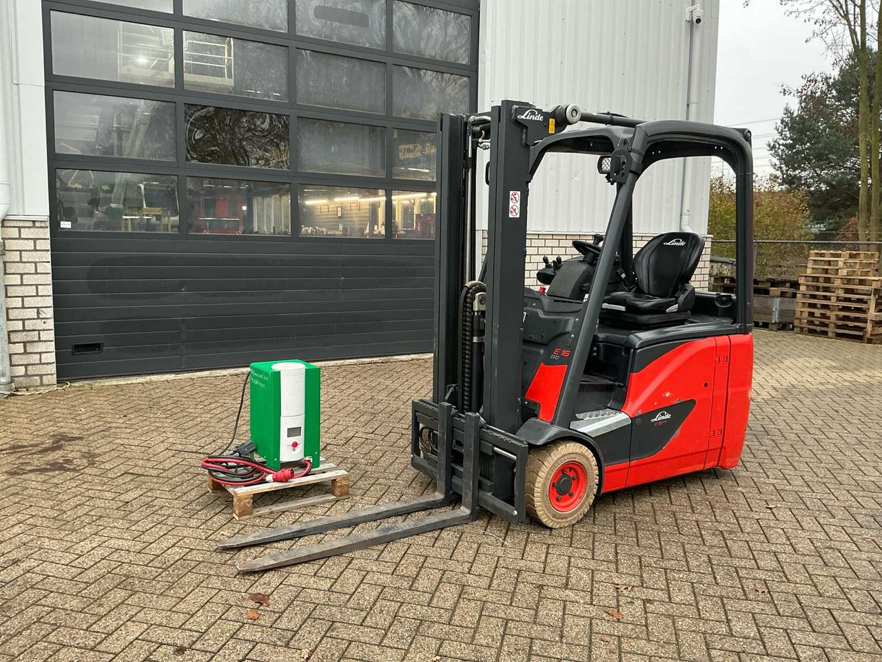2015 LINDE E16H-02 EVO FORKLIFT - Вилочный погрузчик: фото 1 2015 LINDE E16H-02 EVO FORKLIFT - Вилочный погрузчик: фото 1