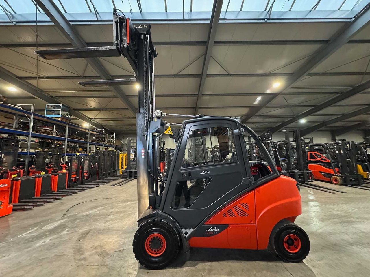 2016 SERVICE + UVV 03/2026 LINDE H35T-02 3RD + 4TH + 5TH VALVE FORK ADJUSTER TELESCOPIC FORKS STVZO GAS FORKLIFT 2,595 HOURS - Вилочный погрузчик: фото 3 2016 SERVICE + UVV 03/2026 LINDE H35T-02 3RD + 4TH + 5TH VALVE FORK ADJUSTER TELESCOPIC FORKS STVZO GAS FORKLIFT 2,595 HOURS - Вилочный погрузчик: фото 3