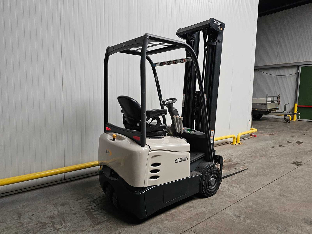 2018 CROWN SCT6010-1.3 FORKLIFT - Вилочный погрузчик: фото 5 2018 CROWN SCT6010-1.3 FORKLIFT - Вилочный погрузчик: фото 5