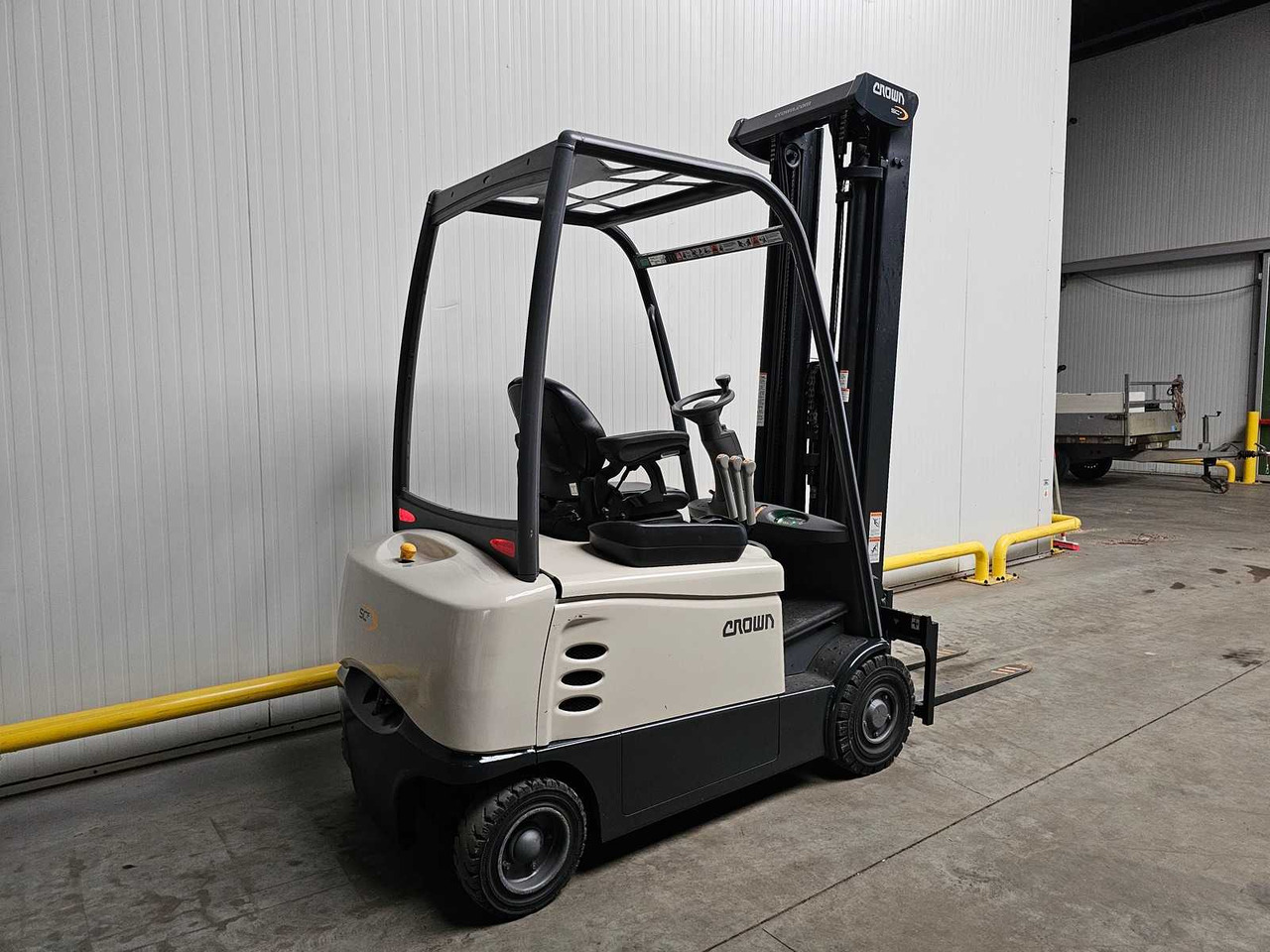 2018 CROWN SCT6040-1.6 FORKLIFT - Вилочный погрузчик: фото 5 2018 CROWN SCT6040-1.6 FORKLIFT - Вилочный погрузчик: фото 5